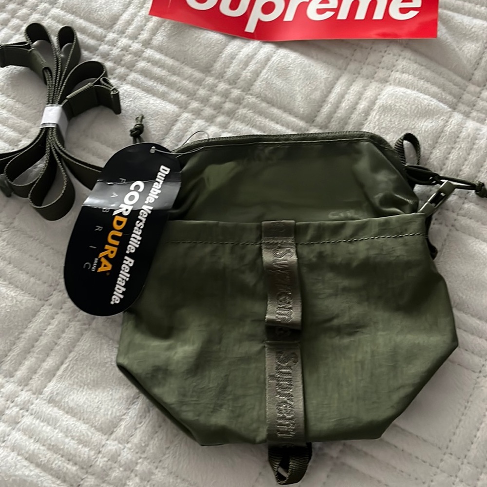 Supreme Neck Pouch